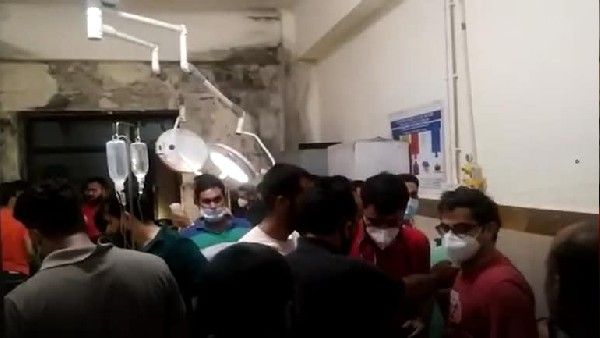 కశ్మీర్‌లో రెచ్చిపోయిన ముష్కరులు.. బీజేపీ నేత ఇంటిపై గ్రనేడ్‌తో దాడి, ఐదుగురికి గాయాలు