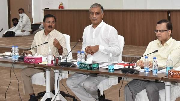 16వ తేదీ నుంచి రుణమాఫీ: ఖాతాలో జమచేయాలి, కట్ చేసుకోవద్దు: మంత్రి హరీశ్ రావు