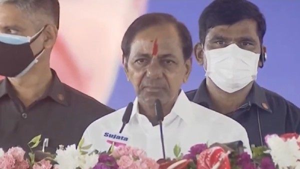 దళిత ఉద్యోగులకు కూడా.. సామాజిక వివక్షకు స్వస్తి: దళితబంధు పథకం ప్రారంభోత్సవంలో కేసీఆర్