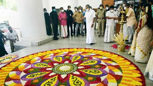 కేరళ కొంప ముంచిన ఓనం పండుగ ; కేరళ కరోనా కల్లోలంతో పండుగలపై కేంద్రం అలెర్ట్