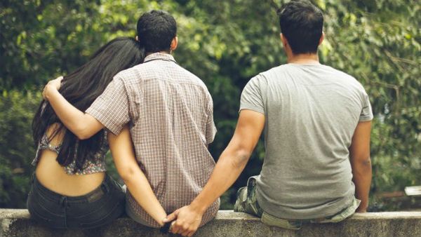 Illegal affair: ఒకే ఇంట్లో భర్త, ప్రియుడు, డే షిఫ్ట్, నైట్ షిఫ్ట్ తో భార్య బిజీ, సూపర్ ఫిగర్ స్కెచ్ !