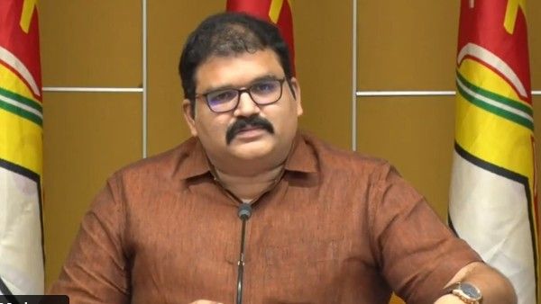 టీడీపీ నేత పట్టాభికి జగన్ సర్కార్ ఝలక్- ఇసుక లీజుల్లోకి సీఎంవోను లాగడంపై చర్యలు