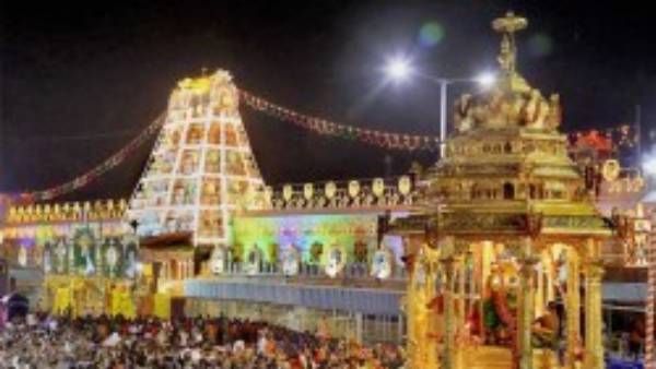 Tirumala: భక్తులకు పంగనామాలు, దర్శనం టిక్కెట్ల బ్లాక్ మార్కెట్, దళారుల చీటి చంపేసిన టీటీడీ విజిలెన్స్ !