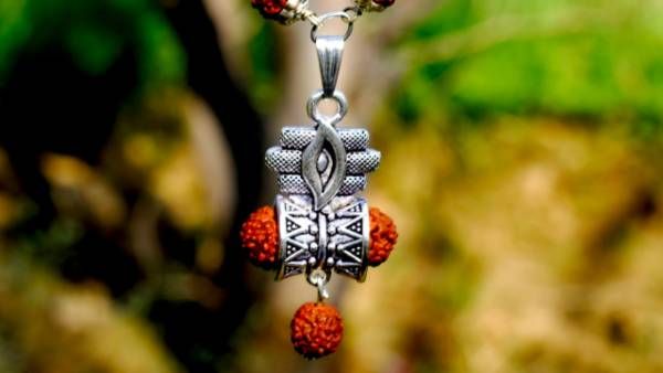 రుద్రాక్షకు శివుడికి ఏంటి సంబంధం.. ఎప్పుడు వీటిని ధరించాలి..?