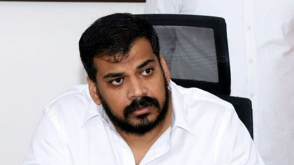 మంత్రి అనిల్ కనిపించట్లేదని దేవినేని ప్రెస్ మీట్-వెంటనే ప్రత్యక్షం