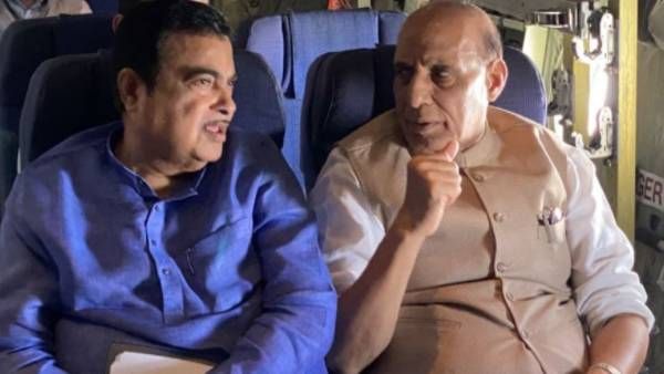 అరుదైన ఘట్టం- వాయుసేన ఎయిర్ క్రాఫ్ట్ ఎమర్జెన్సీ ల్యాండింగ్ సక్సెస్- ఇద్దరు కేంద్రమంత్రులతో