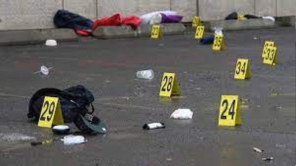 అమెరికాలో కాల్పుల కలకలం: ఒకరి మృతి, 12 మందికి గాయాలు