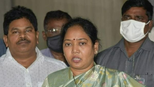 మీతో తోలు తీయించుకోటానికి ఇక్కడెవరూ సిద్ధంగా లేరు .. పవన్ కళ్యాణ్ వ్యాఖ్యలకు హోం మంత్రి కౌంటర్