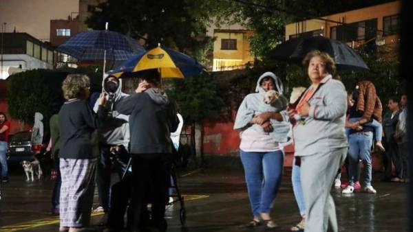 Mexico earthquake: వణికిన తీర ప్రాంతాలు: సునామీ వార్నింగ్ సెంటర్ అలర్ట్