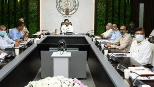 మత్తుపై ఉక్కుపాదం: ఎస్ఈబీపై సమీక్షలో అక్రమ మద్యం, గంజాయి, డ్రగ్స్ పై సీఎం జగన్ కీలక ఆదేశాలు