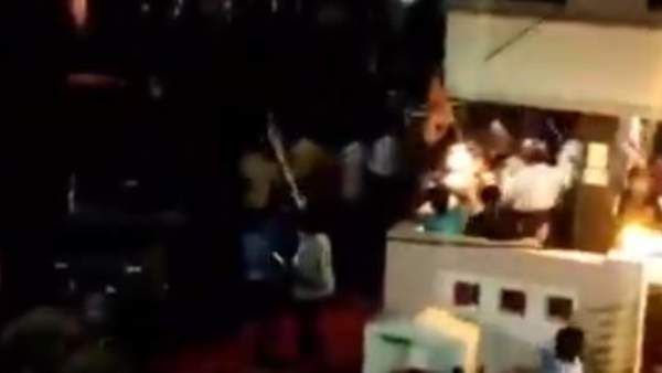 హోం మంత్రి నియోజకవర్గంలో వైసీపీ విధ్వంసం: టీడీపీ మహిళా నేత ఇంటిపై దాడి, ఆరు బైక్ లు దగ్ధం