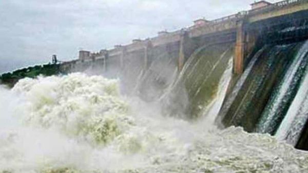 ఏపీ, తెలంగాణా జల జగడం : కేఆర్ఎంబీ మీటింగ్ నుండి తెలంగాణా వాకౌట్, నేడు ఢిల్లీకి .. తెగేలా లేదుగా!!