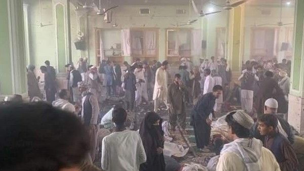 మళ్లీ రక్తమోడిన ఆప్ఘనిస్తాన్: తాలిబన్ల గుండెకాయపై దాడి: కాందహార్ మసీదులో మూడు పేలుళ్లు