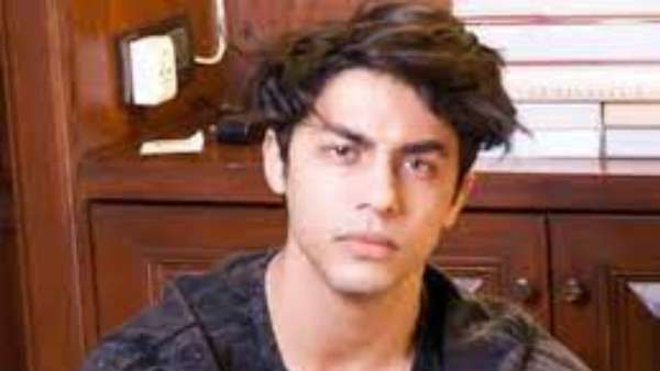 Aryan Khan: షారుక్ ఖాన్ కొడుకు దేశముదురు, ఎన్ సీబీ పంచనామాలో పటాపంచలు, షూలో డ్రగ్స్ !