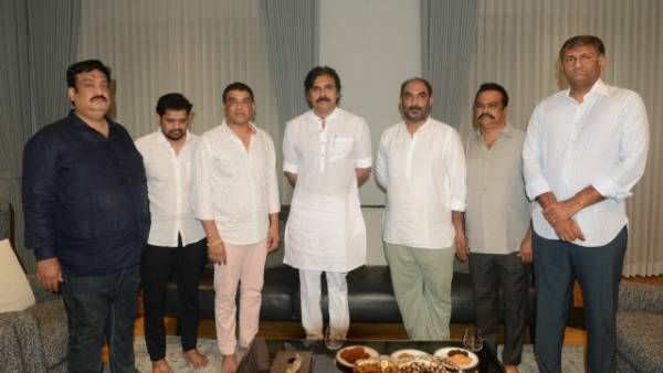 Pic Talk: పవన్ కళ్యాణ్ తో దిల్ రాజ్ టీం భేటీ : చిరంజీవి ఫోన్ - పేర్ని నాని మీటింగ్ : అక్కడే ట్విస్ట్..!!