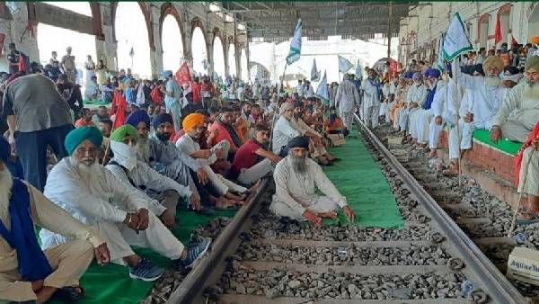 యూపీ రైతులపై దాష్టీకానికి ప్రతీకారం-పంజాబ్, హర్యాను స్తంభింపజేసిన అన్నదాతలు