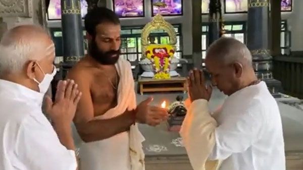 పునీత్ ఆత్మకు సద్గతి కోసం అరుణాచలం రమణ మహర్షి ఆశ్రమంలో ఇళయరాజా మోక్షదీపం