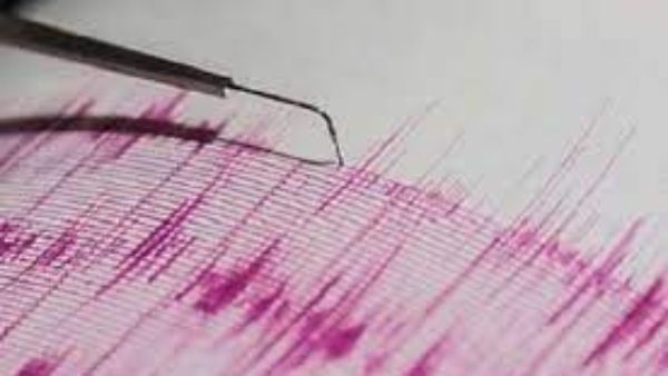తెలంగాణలోని పలు ప్రాంతాల్లో భూ ప్రకంపనలు: పరుగులు తీసిన జనం