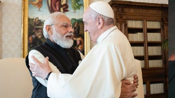 భారత్‌కు రండి: పోప్ ఫ్రాన్సిస్‌తో ప్రధాని నరేంద్ర మోడీ భేటీ, అరగంటపాటు చర్చ