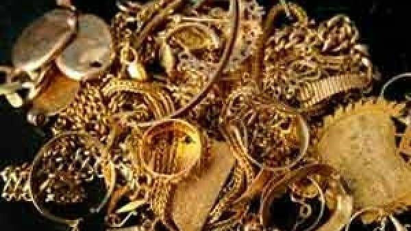 భార్య చివరి కోరిక తీర్చిన భర్త .. జార్ఖండ్ నుండి ఉజ్జయిని వెళ్లి, భార్య బంగారం అమ్మవారికి సమర్పణ !!