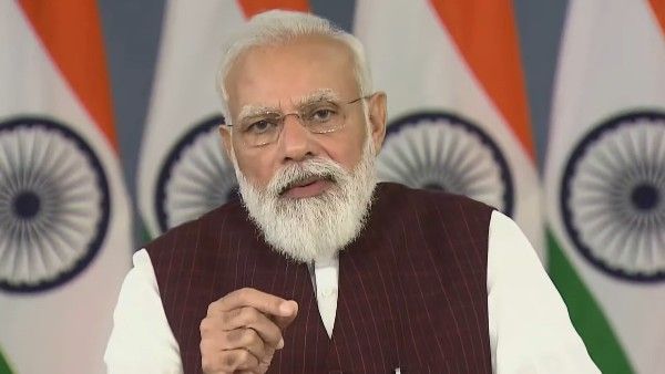 మానవ హక్కుల్లో కూడా లాభనష్టాలా?: ఆ ‘కొంతమంది’తో ప్రమాదమంటూ ప్రధాని మోడీ ఆగ్రహం