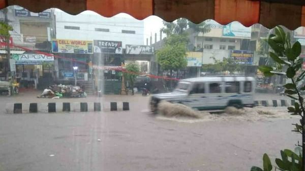 వాగు ఉధృతికి కొట్టుకుపోయిన ఎడ్లబండి, ఎడ్లు మృతి.. నాలాలో వ్యక్తి మృతి