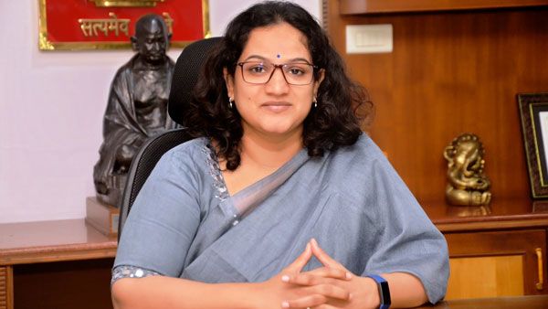 పంతం నెగ్గించుకున్న వైజాగ్ వైసీపీ -జీవీఎంసీ కమిషనర్ సృజన బదిలీ-పరిశ్రమల డైరెక్టర్ గా