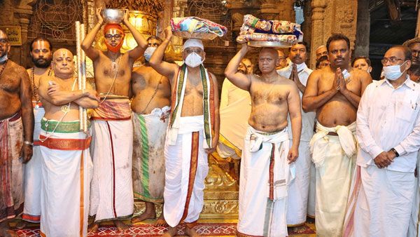 TTD: వైభవంగా కోయిల్ అళ్వార్ తిరుమంజసం, శ్రీ‌వారి బ్రహ్మోత్సవాల దర్భ చాప, తాడు ఊరేగింపు!