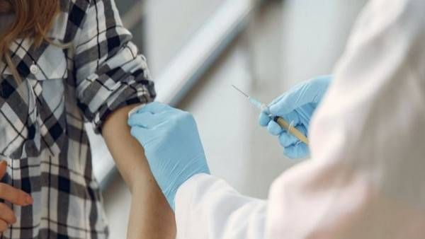 99శాతం మంది సేఫ్: రెండు డోసులే శ్రీ రామరక్ష: డీహెచ్