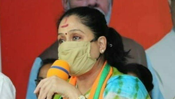 కాళేశ్వరం లోపాలు బయటపడుతున్నాయి.. కక్కుర్తి పడటంతోనే.. విజయశాంతి