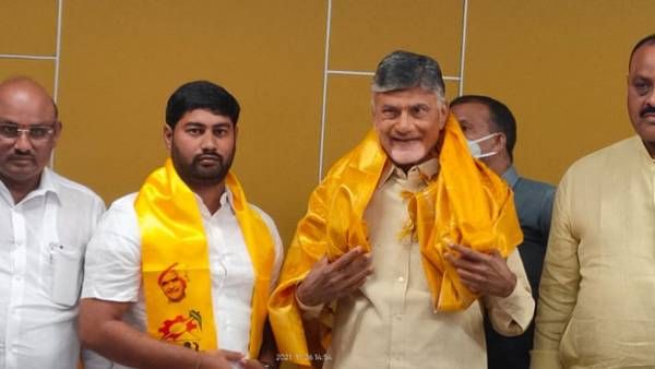 టీడీపీలో చేరిన జమ్మలమడుగు నేతలు; టీడీపీలో వారికి చోటు లేదన్న చంద్రబాబు సంచలనం