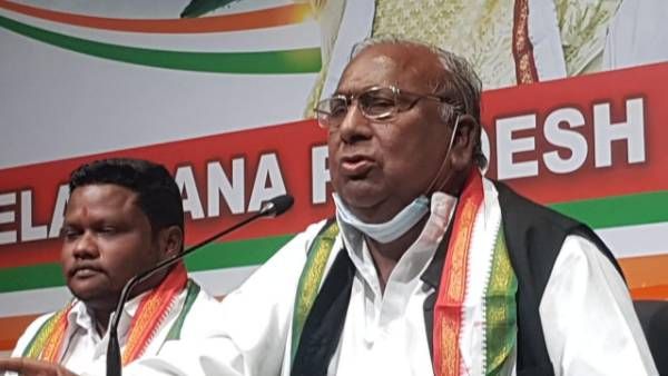 సాగు చట్టాల రద్దు కాంగ్రెస్, రైతుల విజయం.!రైతులకు రాహుల్ గాంధీ అండగా ఉన్నారన్న వీహెచ్.!