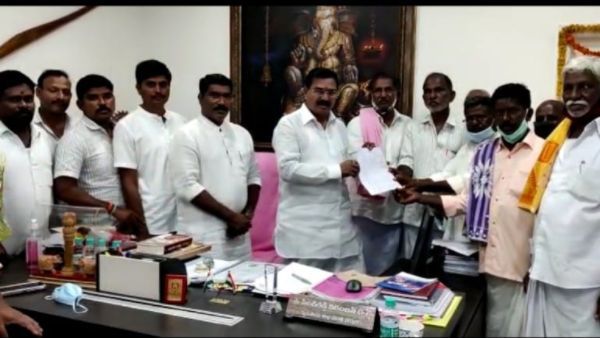 జాదూ చేసిన జాదూ కంపెనీ విత్తనాలు.!మంత్రి నిరంజన్ తో మొరపెట్టుకున్న రైతులు.!