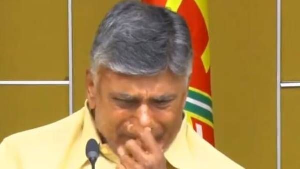 వెధవలు అన్న మాటలకు ఆవేదనా - ప్రేమమూర్తి చంద్రబాబు : టీడీపీ అధినేతకు సినీ ప్రముఖలు మద్దతు...!!