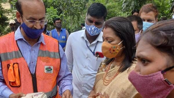 దోమలు లేని నగరం.!వినూత్న పద్దతిలో దోమల నివారణ.!పర్యవేక్షించిన మేయర్.!