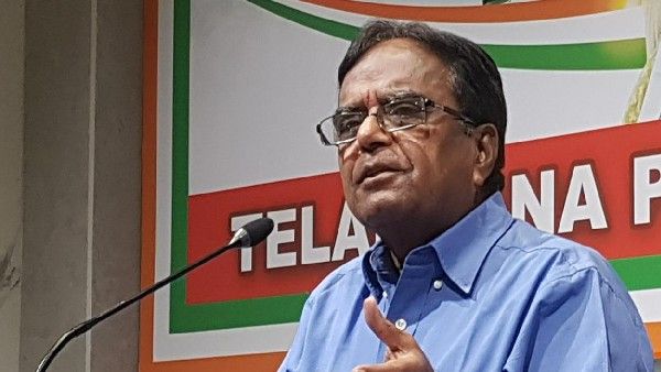 వరి దీక్ష ఓ హెచ్చరిక.!వచ్చే ఎన్నికల్లో ఎవరిని గెలిపించాలో రైతులకు తెలుసన్న పొన్నాల.!