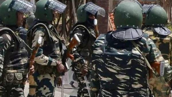 సెలవుల కోసం ఘర్షణ: తోటి జవాన్ కాల్పుల్లో నలుగురు సీఆర్పీఎఫ్ జవాన్లు మృతి, ముగ్గురికి గాయాలు