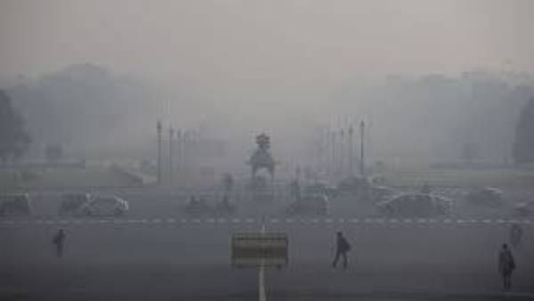 ఢిల్లీలో డేంజర్ బెల్స్ మోగిస్తున్న వాయు కాలుష్యం, గాలి నాణ్యత ఎంతగా క్షీణించింది అంటే !!