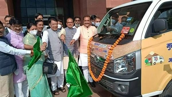 మీ ఇంటికి మీ రేషన్: బీజేపీ పాలిత రాష్ట్రంలో జగన్ స్కీమ్: జెండా ఊపి ప్రారంభించిన ముఖ్యమంత్రి