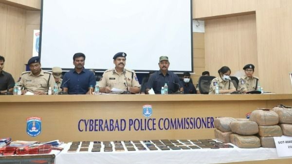 అనేక సమస్యలపై విజ్ఞప్తులు అందుతున్నాయి.!సైబరాబాద్ గ్రీవెన్స్ సెల్ పై సీపి సమీక్షా సమావేశం.!