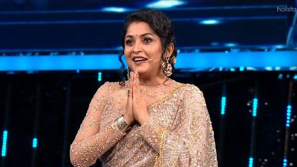 వహ్ క్యా బాత్ హై: బిగ్‌బాస్ హోస్ట్‌గా రమ్యకృష్ణ: అదరగొట్టిన శివగామి