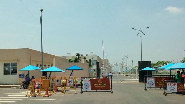 ఏపీలో సచివాలయ ఉద్యోగులకు చుక్కలు-ఖరారుకాని ప్రొబేషన్-ఆర్ధిక భారమే కారణం ?