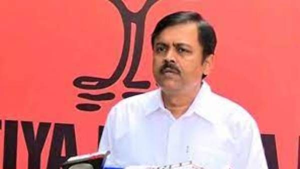 ఢిల్లీ సాక్షిగా ఏపీ పరువు తీస్తున్నారు; వైసీపీకి ఓటేసినందుకు జనాలు లెంపలేసుకుంటున్నారు: బీజేపీ ఎంపీలు