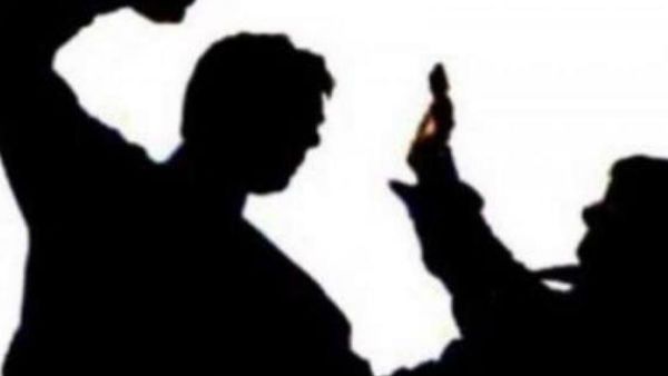 గోల్డెన్ టెంపుల్‌లో ఖడ్గాన్ని తాకే యత్నం: యువకుడిని చితకబాదిన గుంపు, మృతి