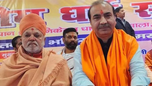 'హిందూ మత రక్షణ కోసం ఆయుధాలు చెపట్టాలి' - హరిద్వార్ ధర్మ సంసద్‌లో ప్రసంగాలపై కలకలం