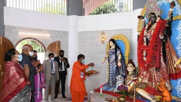 పాక్ ధ్వంసం చేసిన చారిత్రక ఢాకా కాళీ మందిరాన్ని ప్రారంభించిన రాష్ట్రపతి కోవింద్