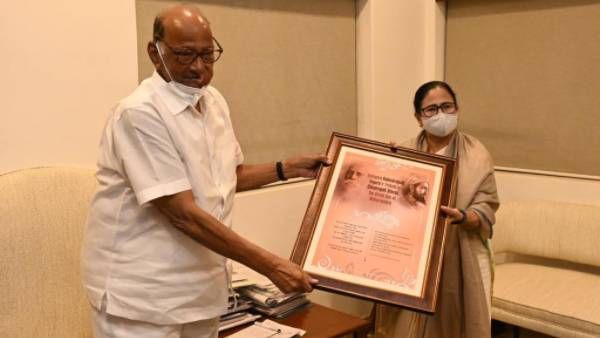 సోనియాకు షాక్: ఇక ‘యూపీఏ’ లేదు, శరద్ పవార్‌తో భేటీ అనంతరం మమతా బెనర్జీ సంచలనం