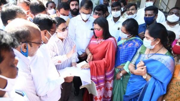 ఇరుకు రోడ్డుతో నరకం చూస్తున్న నగర వాసులు.!రోడ్డు వెడల్పుకు కృషి చేస్తానన్న మేయర్.!