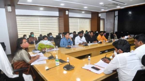 వాడి వేడిగా జీహెచ్ఎంసీ రెండవ స్టాండింగ్ కమిటీ సమావేశం.! 9అంశాలు కమిటీ ఆమోదం.!