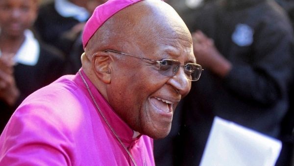 వర్ణ వివక్ష పోరాట యోధుడు ఆర్చ్ బిషప్ డెస్మండ్ టుటు కన్నుమూత